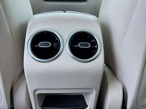 Used 2021 Mercedes-Benz GLB 250 image 17