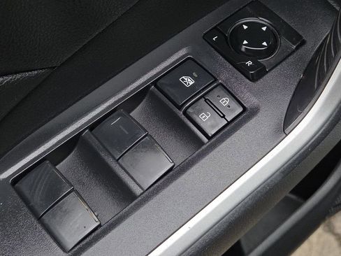 Used 2019 Toyota RAV4 LE w/ All Weather Liner Package FWD image 21