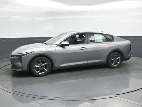 Used 2025 Kia K4 FWD image 8