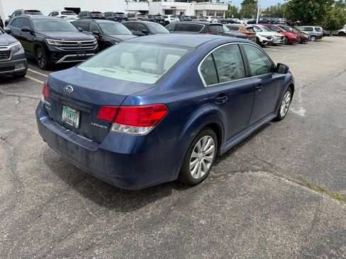 Used 2010 Subaru Legacy 2.5i Limited AWD/4WD image 3