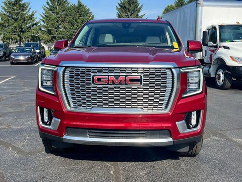 Used 2021 GMC Yukon Denali w/ Denali Premium Package AWD/4WD image 9