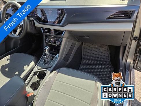 Certified 2023 Volkswagen Taos SE w/ Black Wheel Package FWD image 17
