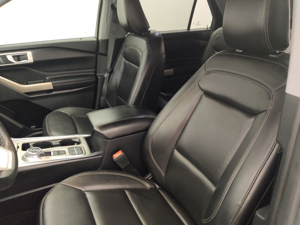 Used 2021 Ford Explorer XLT w/ Equipment Group 202A RWD image 17