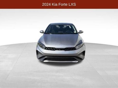 Used 2024 Kia Forte LXS FWD image 2