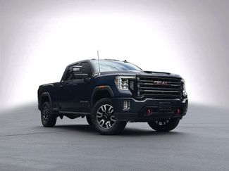Used 2022 GMC Sierra 2500 AT4 w/ AT4 Premium Plus Package AWD/4WD video 2