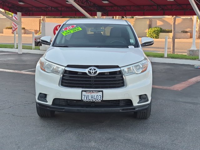Used 2016 Toyota Highlander LE FWD image 2
