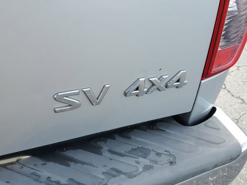 Used 2017 Nissan Frontier SV image 10