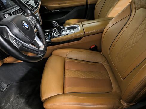Used 2016 BMW 750i xDrive image 18