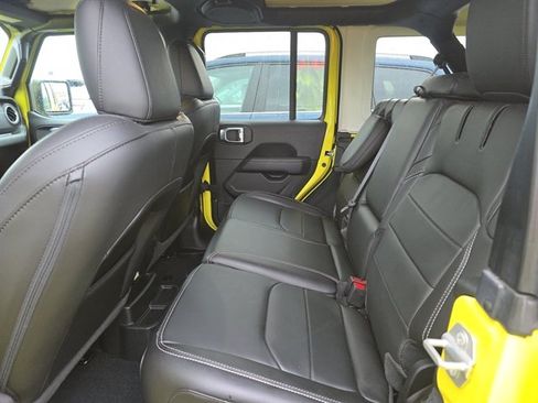 Used 2023 Jeep Wrangler Unlimited Sahara AWD/4WD image 13