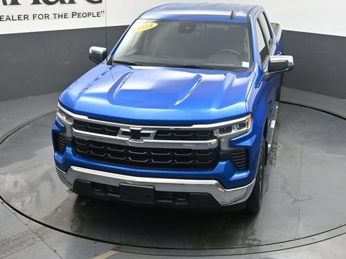 Used 2023 Chevrolet Silverado 1500 LT AWD/4WD image 44