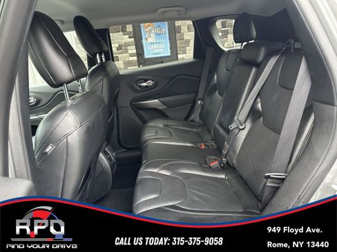 Used 2020 Jeep Cherokee Limited image 29
