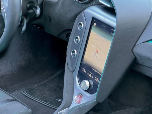 Used 2024 McLaren 750S Spider RWD image 38