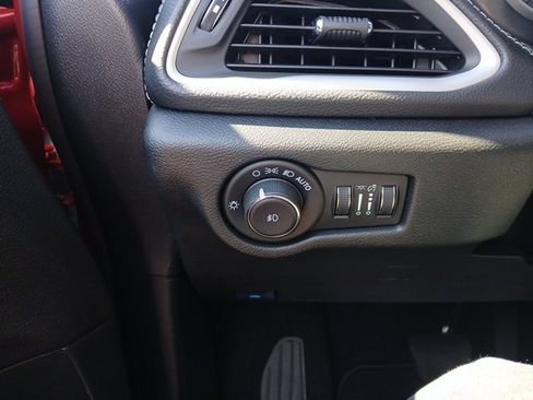 New 2026 Chrysler Pacifica Select image 38