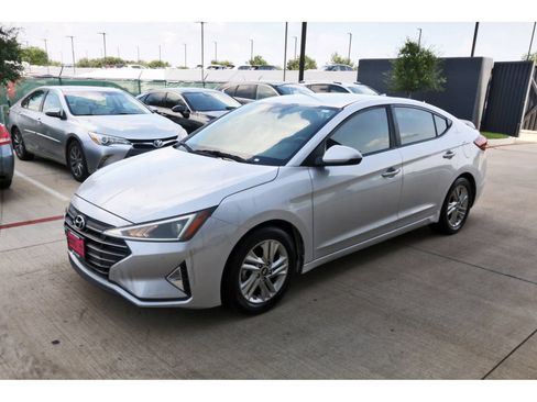 Used 2019 Hyundai Elantra SEL FWD image 3