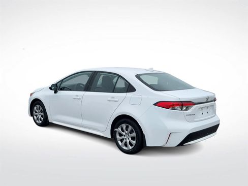 Used 2020 Toyota Corolla LE image 7