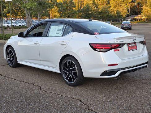 New 2025 Nissan Sentra SR w/ SR Premium Package image 4