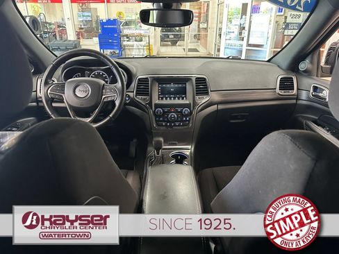 Used 2021 Jeep Grand Cherokee Freedom Edition AWD/4WD image 12