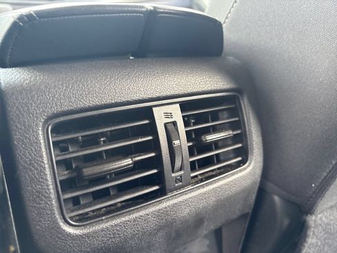 Used 2024 Nissan Rogue SV FWD image 25