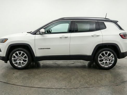Used 2025 Jeep Compass Limited AWD/4WD image 5