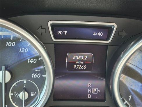Used 2014 Mercedes-Benz ML 350 BlueTEC 4MATIC image 11
