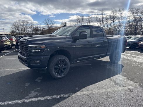 New 2026 RAM 2500 Laramie AWD/4WD image 3