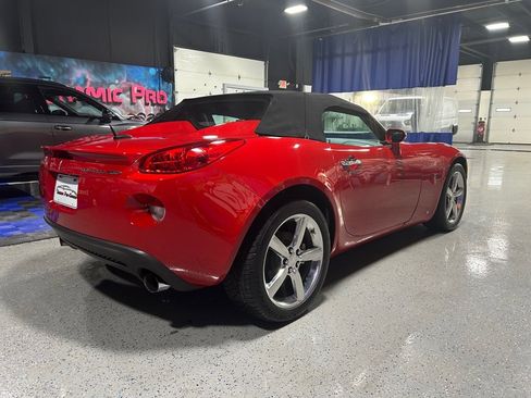 Used 2009 Pontiac Solstice GXP w/ Premium Package image 5