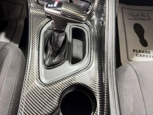 Used 2022 Dodge Challenger GT image 31