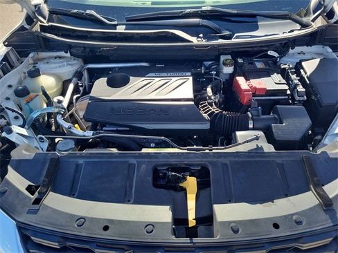 Certified 2023 Nissan Rogue SV image 18