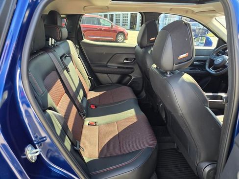 Used 2025 Nissan Kicks SR w/ SR Premium Package FWD image 14