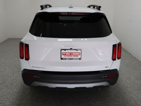 Used 2023 Kia Sorento SX Prestige AWD/4WD image 8