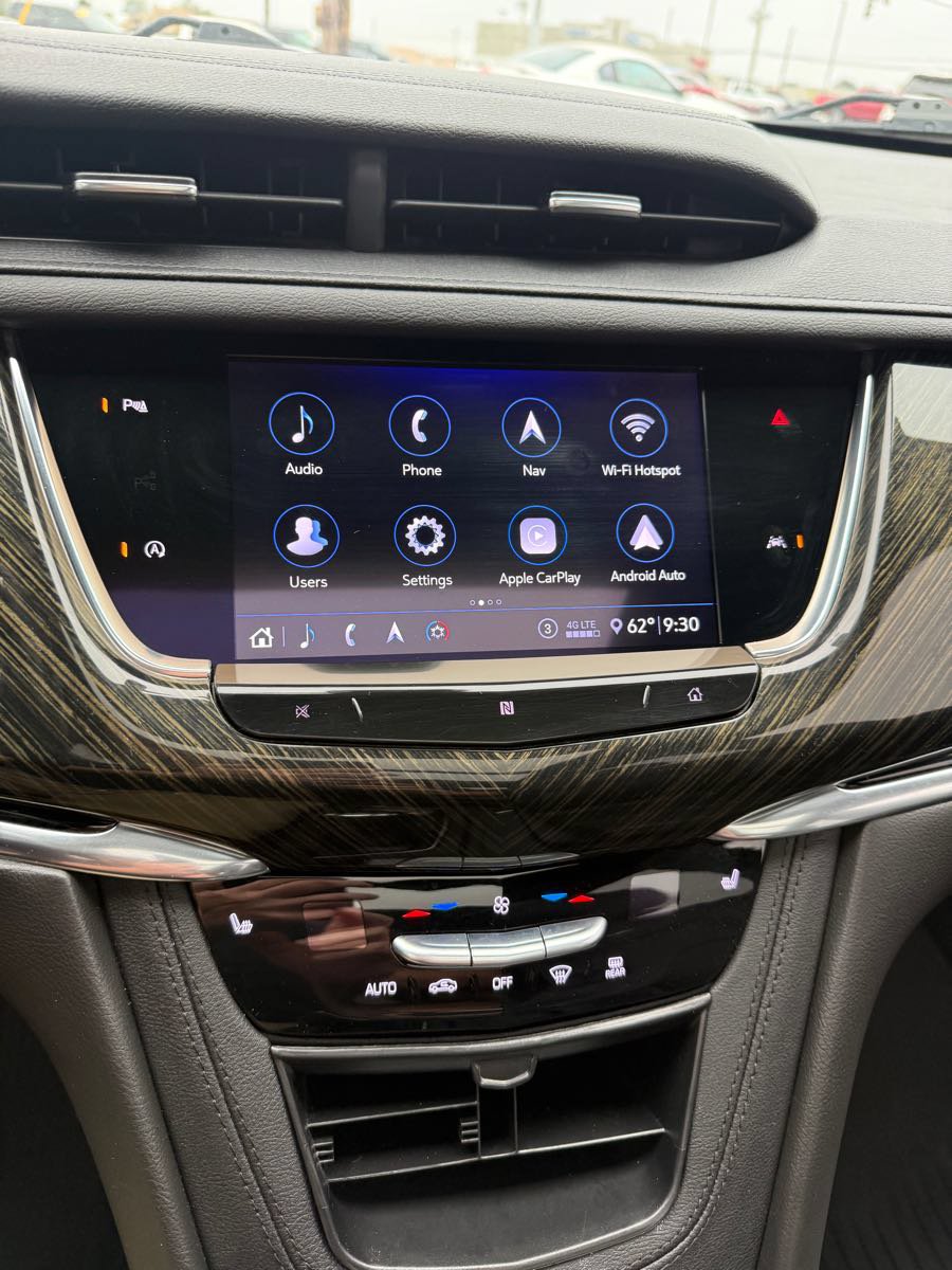 Used 2020 Cadillac XT6 Premium Luxury FWD image 21