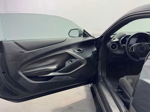 Used 2018 Chevrolet Camaro SS RWD image 16