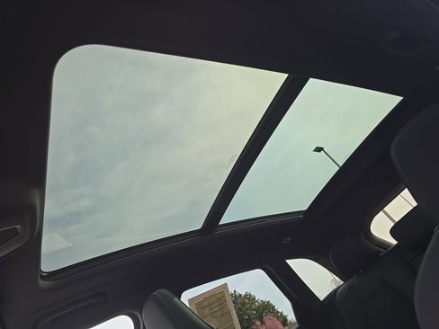 Used 2025 Audi SQ5 Premium Plus image 29