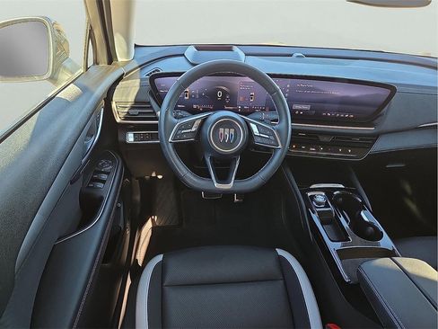 Used 2024 Buick Envision Sport Touring image 10