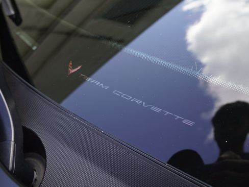 Used 2023 Chevrolet Corvette Stingray Preferred Cpe w/ Z51 Performance Package RWD image 39