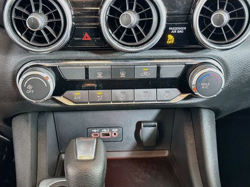 Used 2023 Nissan Sentra SV FWD image 23