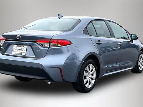 Used 2025 Toyota Corolla LE image 5