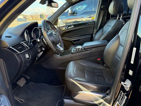 Used 2017 Mercedes-Benz GLS 550 4MATIC w/ Driver Assistance Package image 23