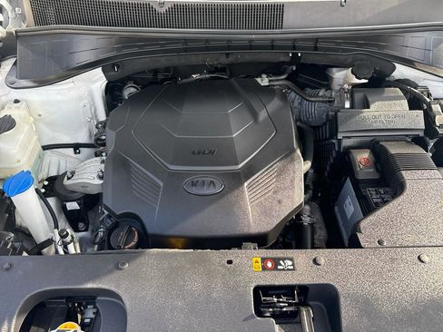 Used 2019 Kia Sorento S image 49