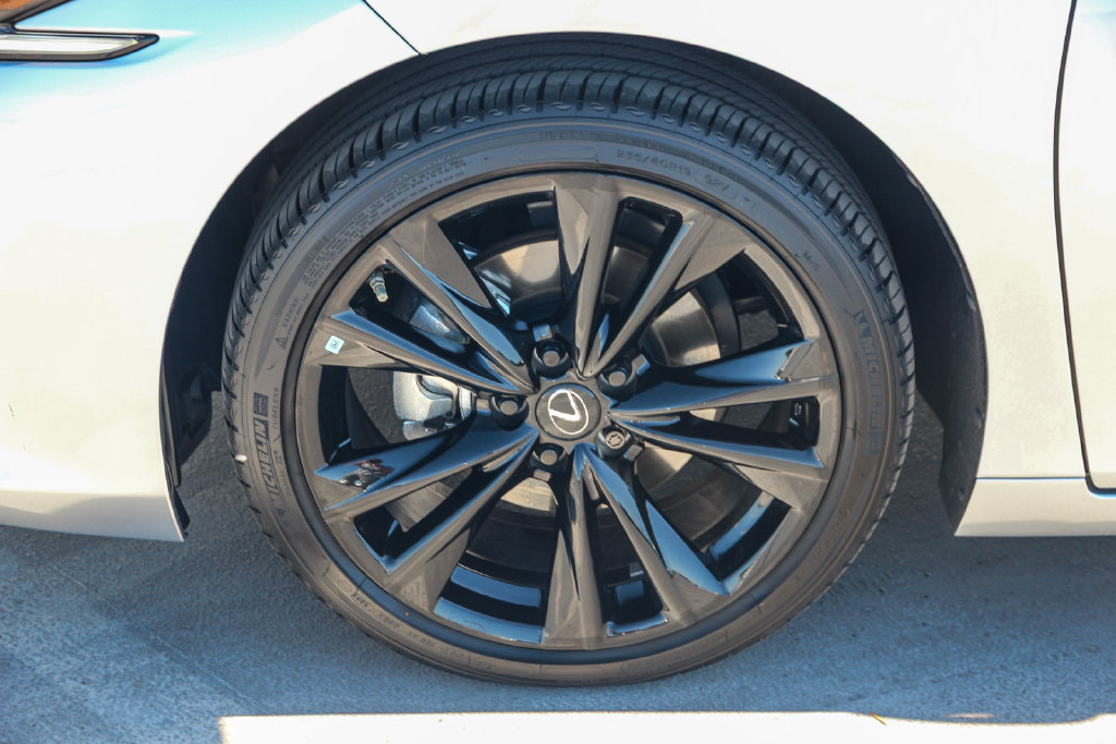 Certified 2024 Lexus ES 350 F Sport w/ Accessory Package (Z1) FWD image 11