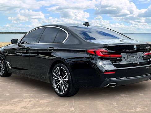 Used 2021 BMW 530i w/ Premium Package RWD image 5