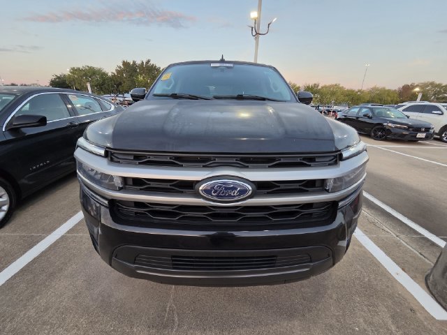 Used 2023 Ford Expedition XL AWD/4WD image 2