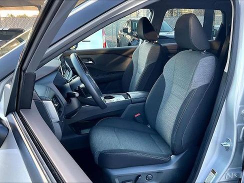 Certified 2023 Nissan Rogue SV image 8