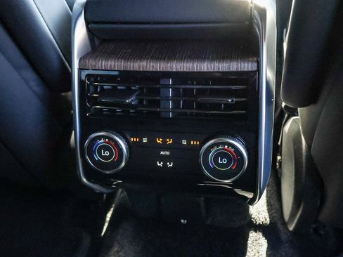 New 2025 Land Rover Range Rover SE image 22