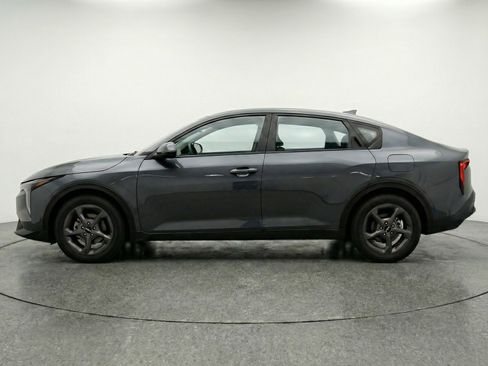 Used 2025 Kia K4 LXS image 5