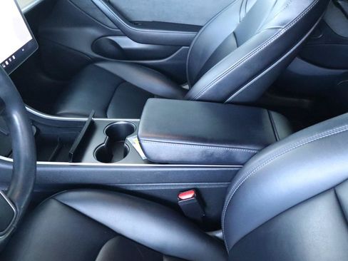 Used 2018 Tesla Model 3 Mid Range RWD image 17