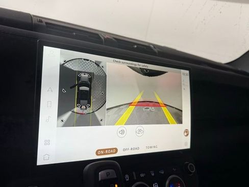 Certified 2026 Land Rover Defender 110 X-Dynamic SE image 22