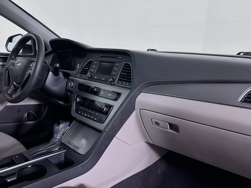 Used 2016 Hyundai Sonata SE image 29