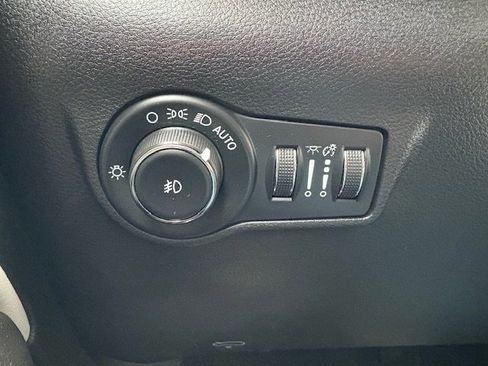 Used 2022 Jeep Compass Limited image 20