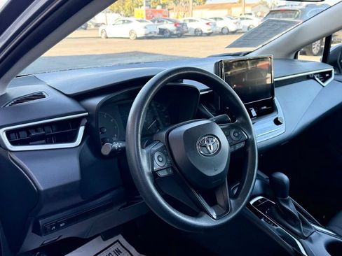 Used 2024 Toyota Corolla LE FWD image 11